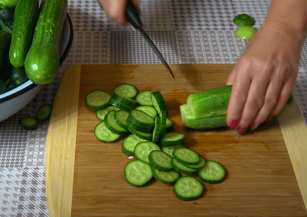 Салат из огурцов на зиму – 5 простых и вкусных рецептов